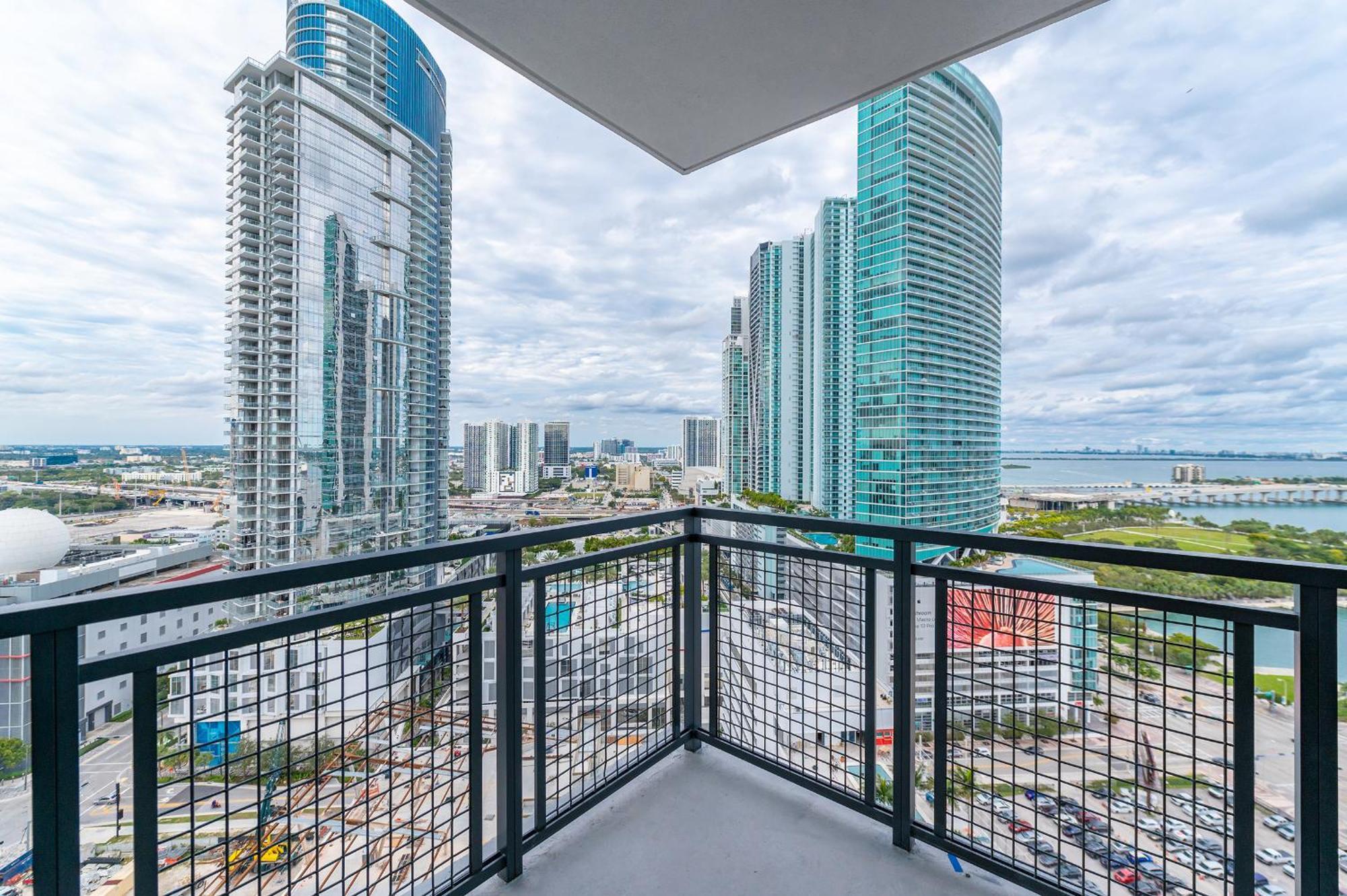 Global Luxury Suites Miami Worldcenter Chambre photo